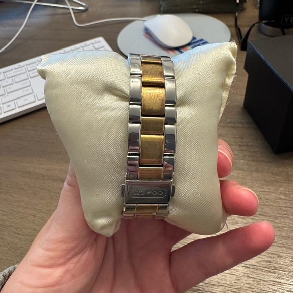 Coach Watch - Picture 2 of 4